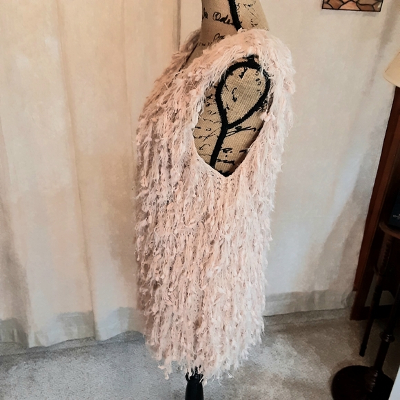 Long Beige Fringe Knit Vest with hook closure L/XL - Picture 4 of 11